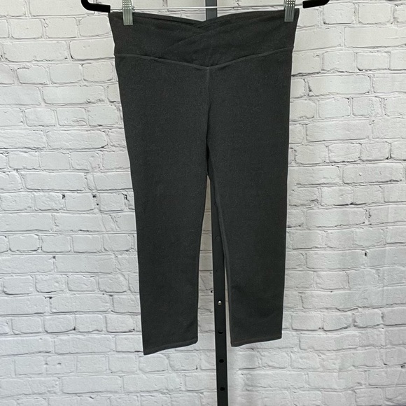 Fabletics Brown Tulip Waistband Cropped Leggings - Picture 1 of 4